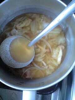 残り物の寄せ集め「コンソメスープ」